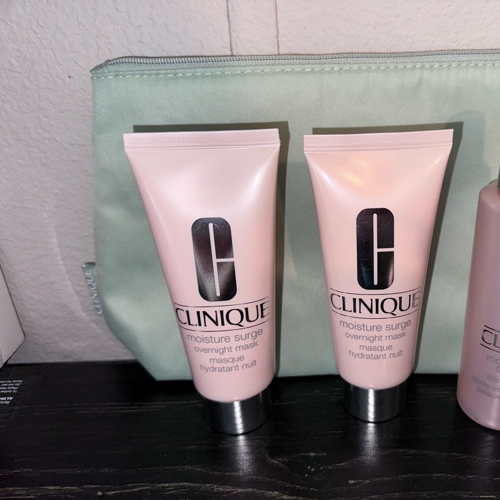 Moisture surge overnight mask 3.4oz/100mL